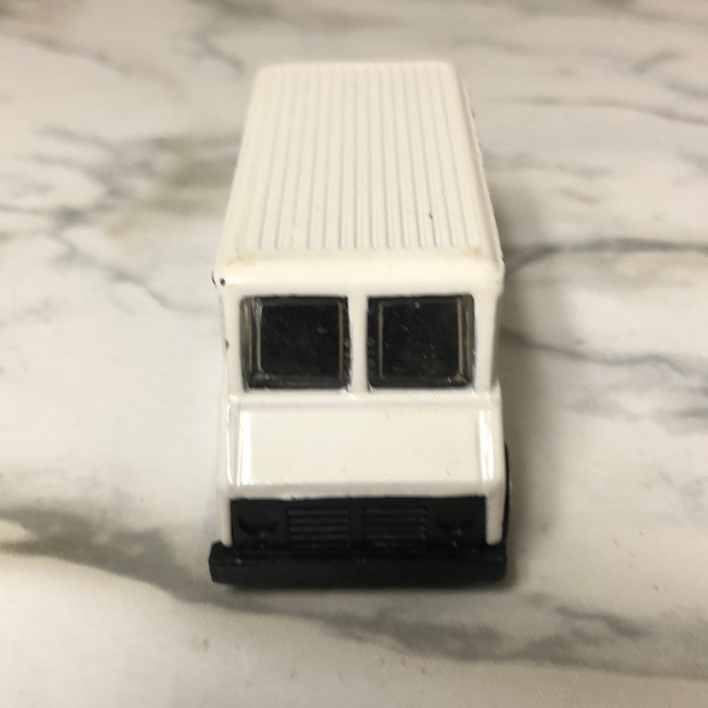 Wonder 🥖 Truck - Picture 3 of 7